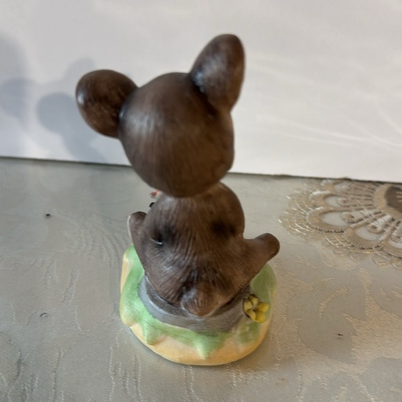 Vintage Lefton hand-painted ceramic bear figurine. - Picture 4 of 8